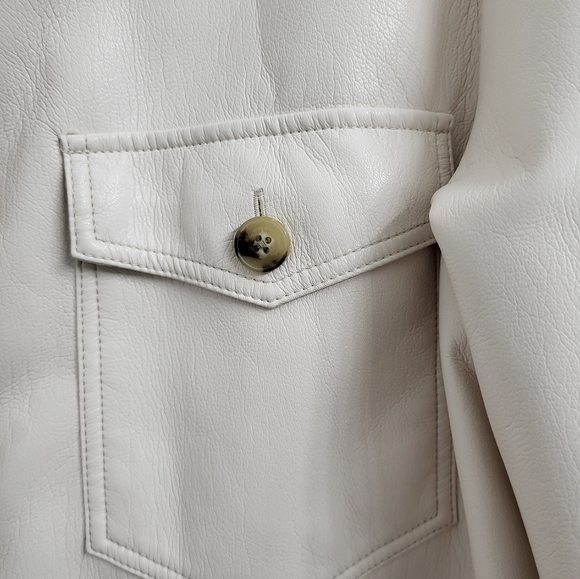 Aritzia Ganna Vegan Leather Shacket Shirt Jacket in Birch Size XS - Picture 4 of 6